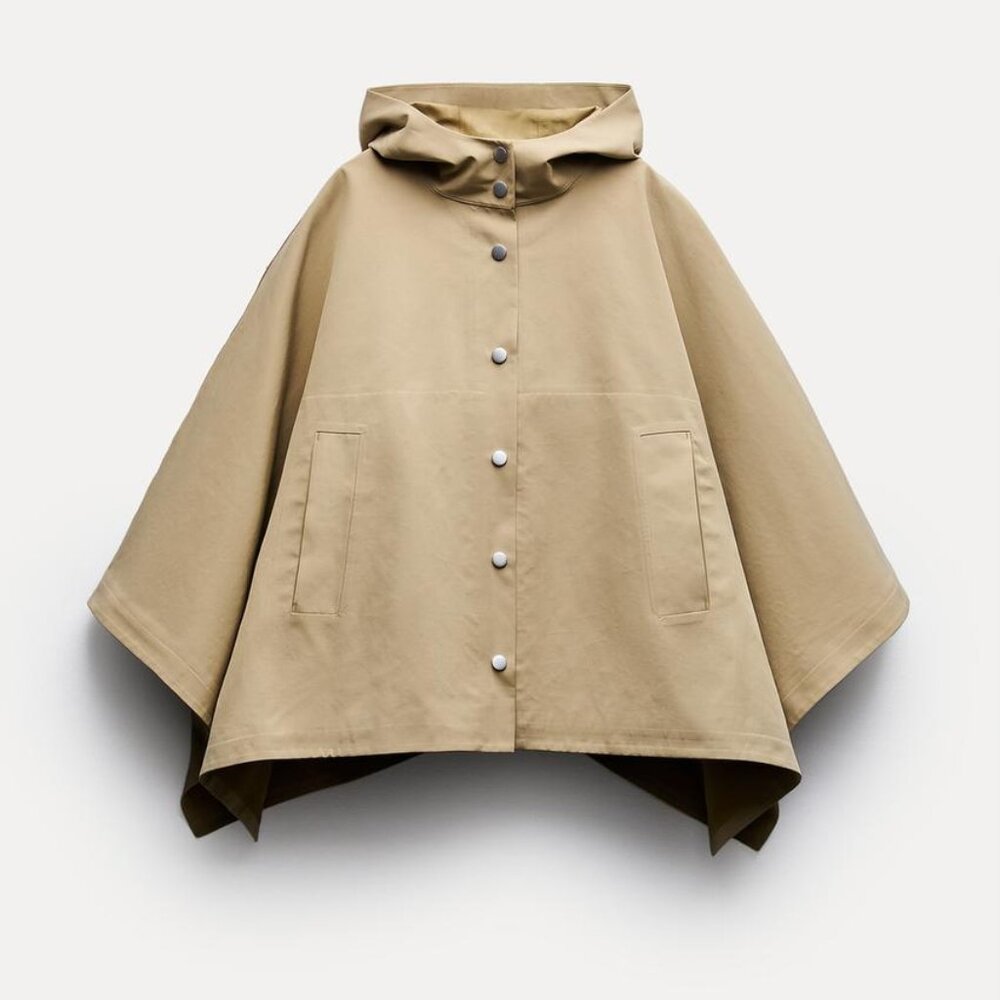 ZARA WOMAN COLLECTION Oversized Camel Cape (NEW WITH TAGS)